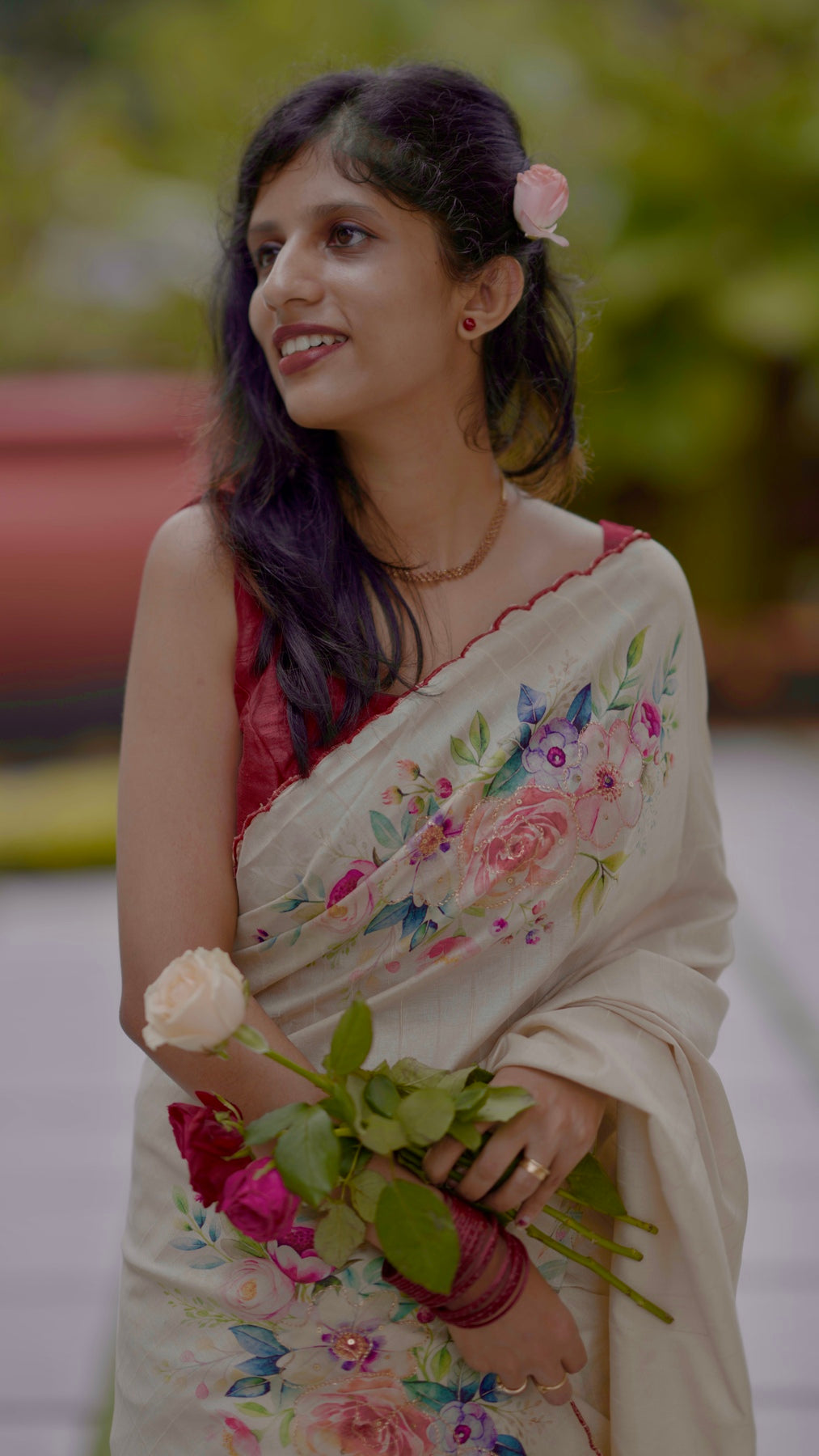 Semi Tussur Party Wear Onam Saree with Red Scallop Border & Blouse Piece