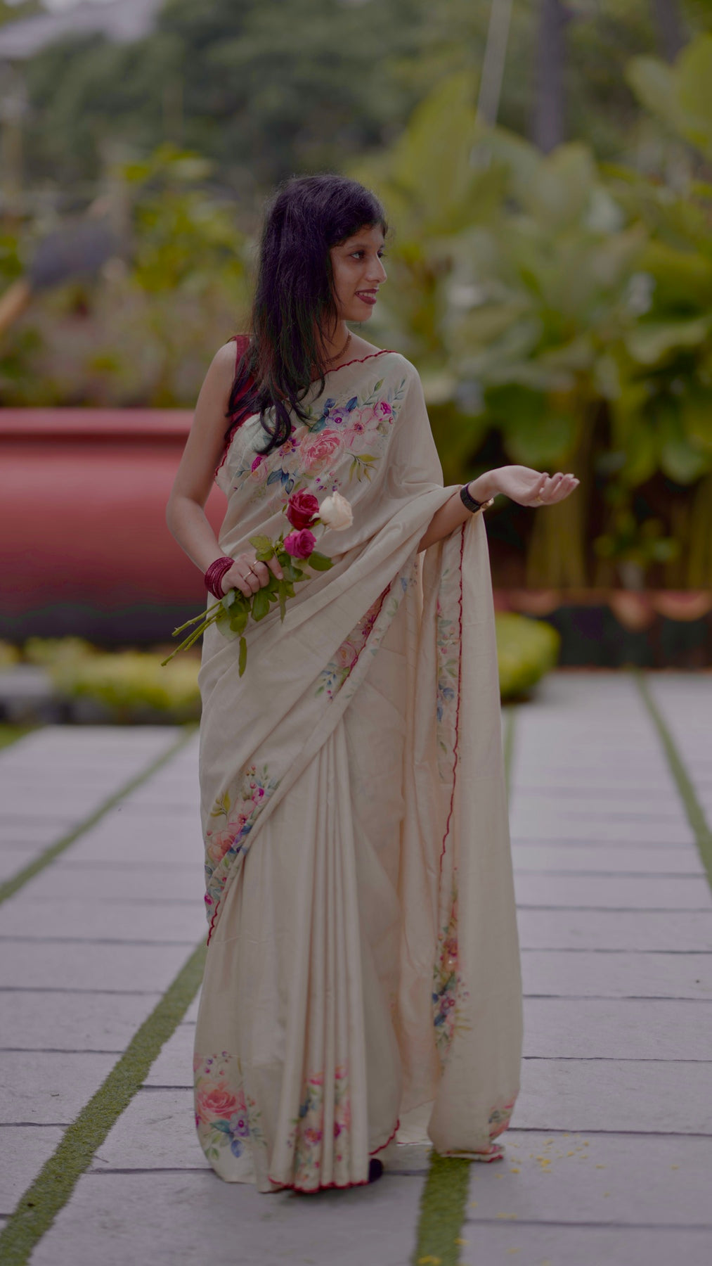 Semi Tussur Party Wear Onam Saree with Red Scallop Border & Blouse Piece